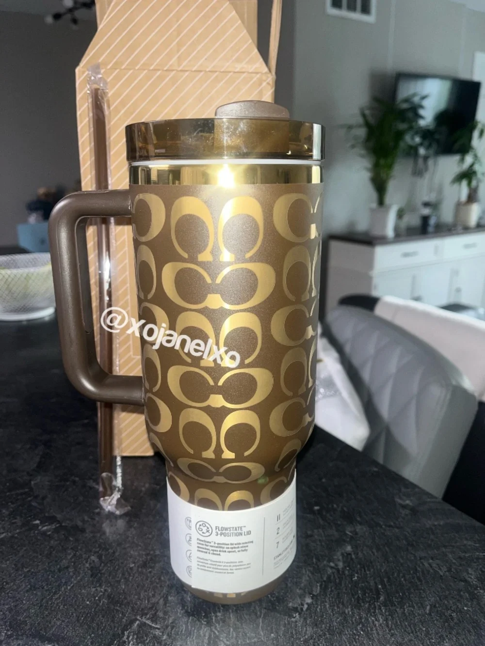 Stanley x Coach Brown and Gold Chocolate Quencher Tumbler with Handle New in - Picture 4 of 6